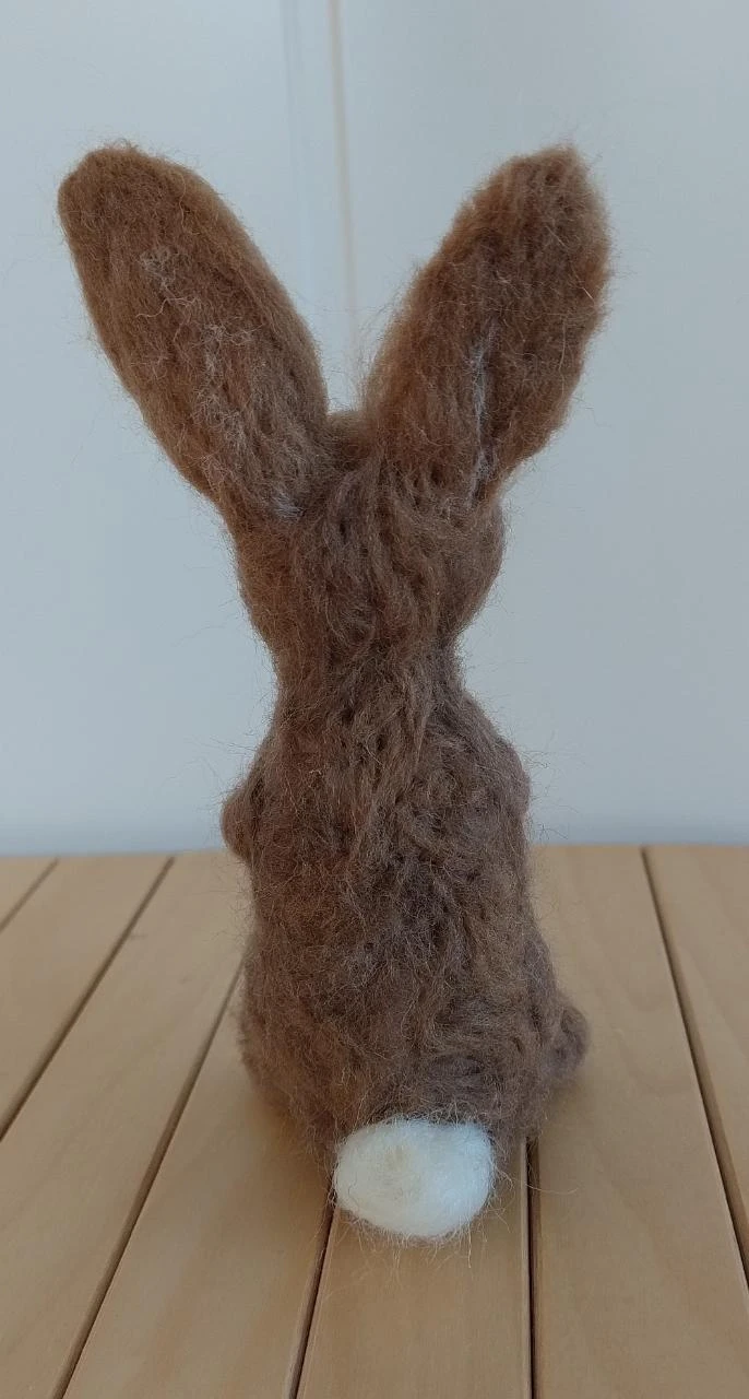 Handmade rabbit figurine made of wool, needle felting – photo 3